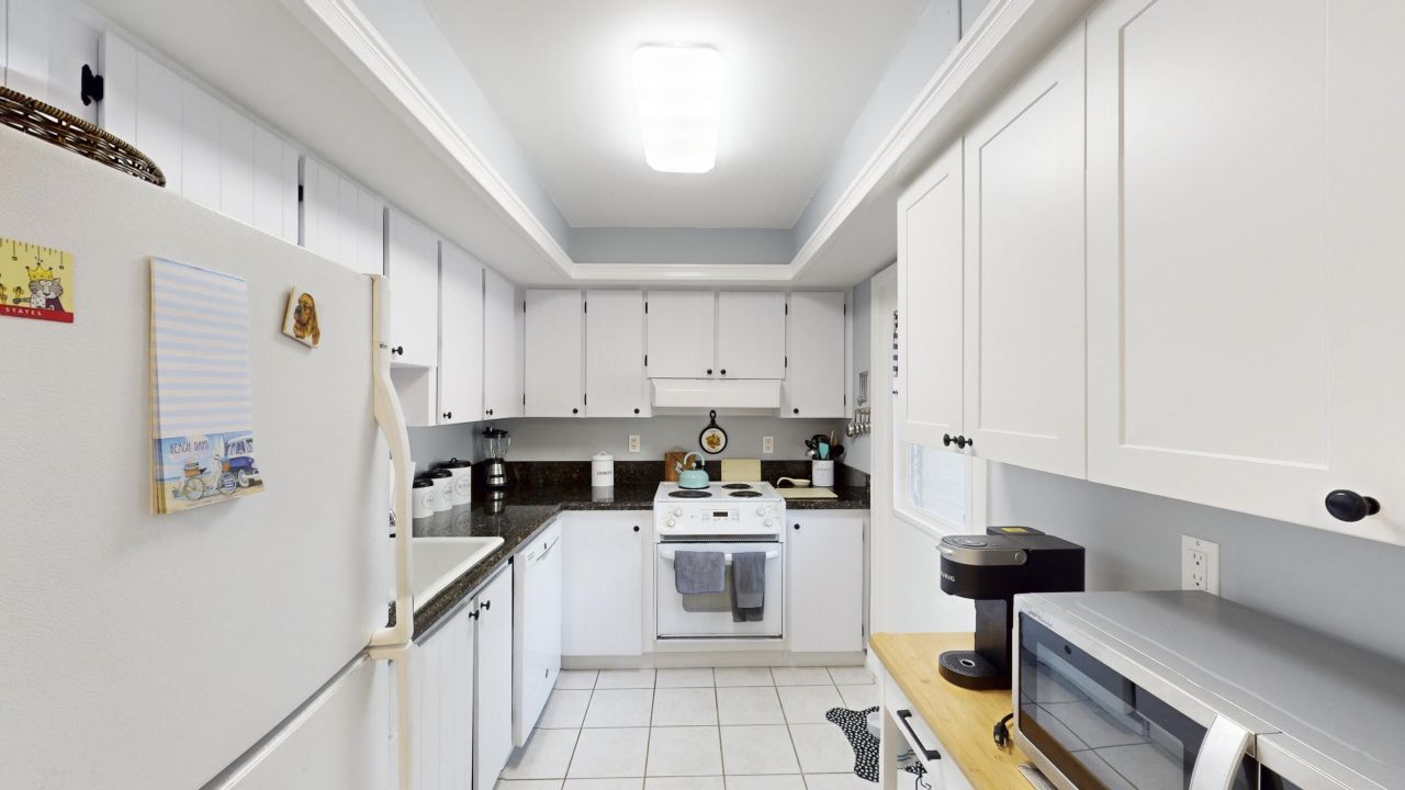 5540 Tamberlane Circle, Unit 121, Palm Beach Gardens, FL 33418 Photo