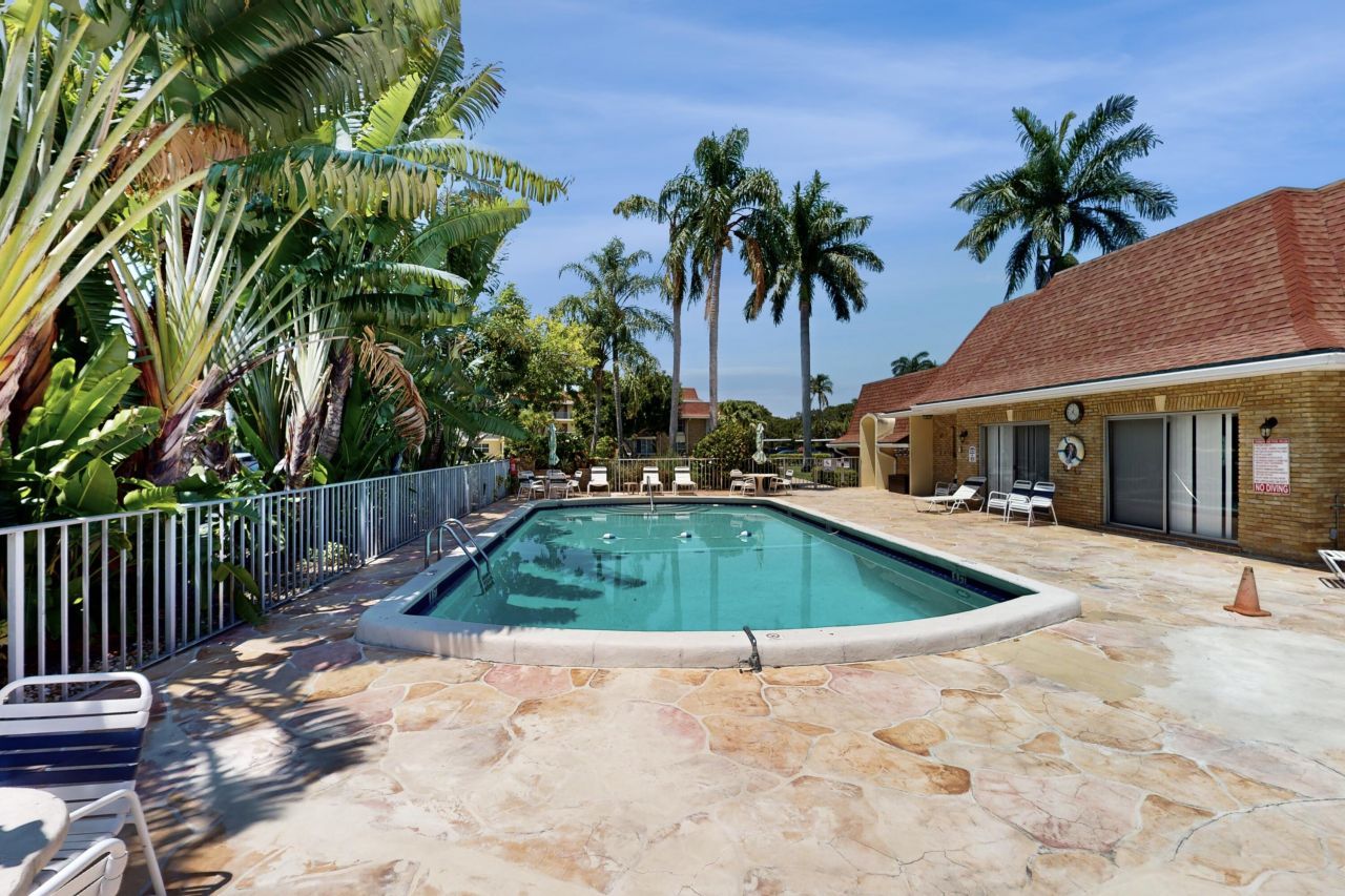 5540 Tamberlane Circle, Unit 121, Palm Beach Gardens, FL 33418 Photo