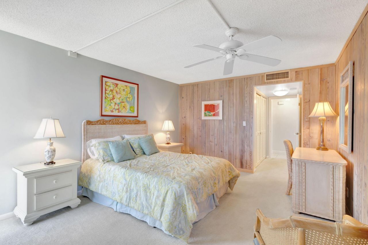 5550 N Ocean Drive, Unit 7-C, Singer Island, FL 33404 Photo