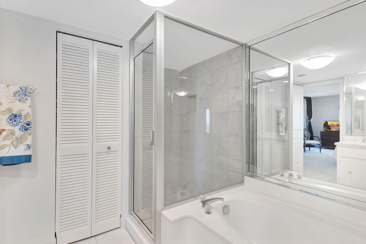 5550 N Ocean Drive, Unit 7-C, Singer Island, FL 33404 Photo