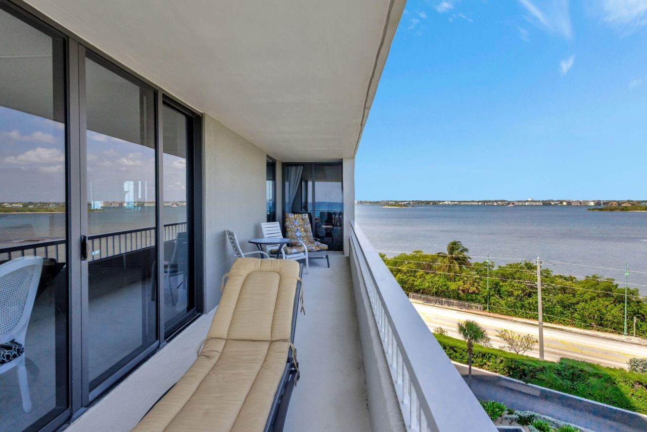 5550 N Ocean Drive, Unit 7-C, Singer Island, FL 33404 Photo