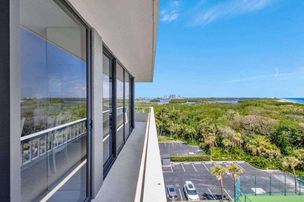 5550 N Ocean Drive, Unit 7-C, Singer Island, FL 33404 Photo