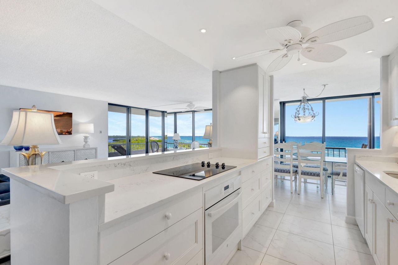 5550 N Ocean Drive, Unit 7-C, Singer Island, FL 33404 Photo