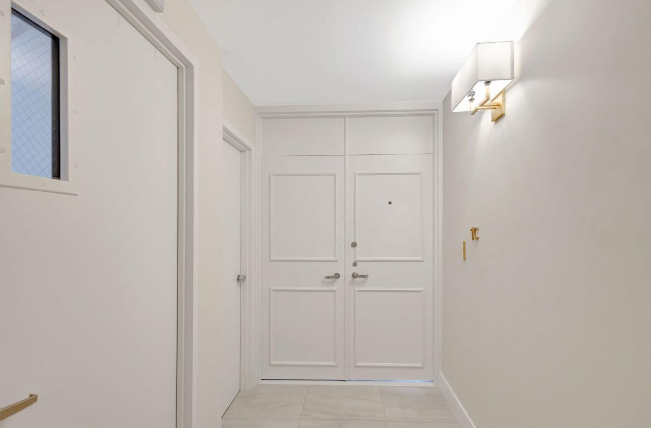 5550 N Ocean Drive, Unit 7-C, Singer Island, FL 33404 Photo