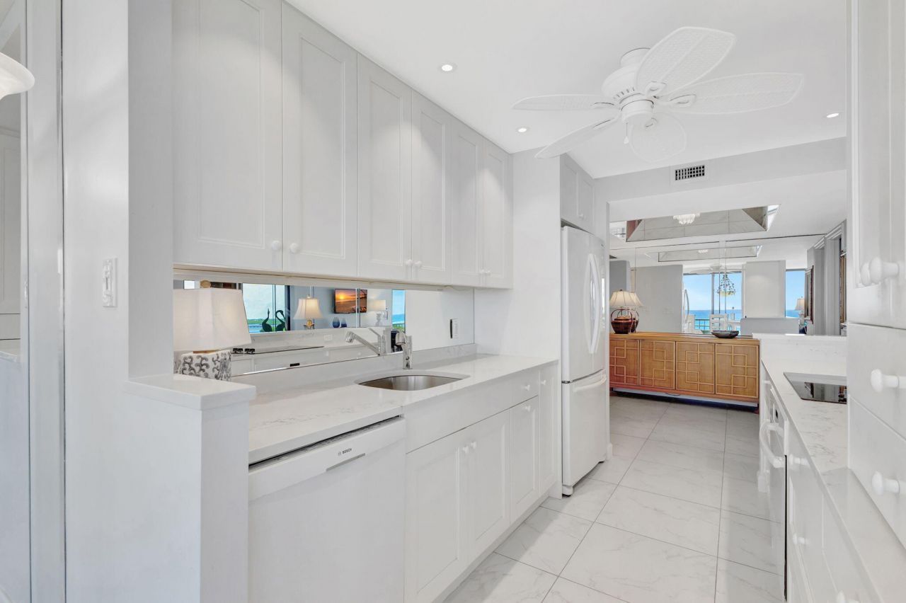 5550 N Ocean Drive, Unit 7-C, Singer Island, FL 33404 Photo