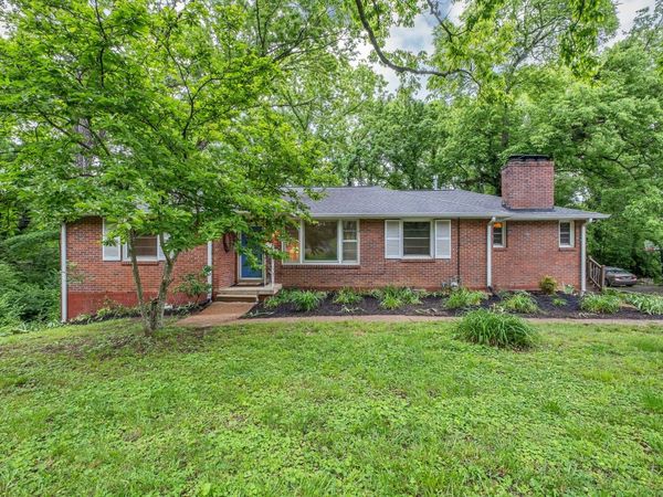 1008 Downey Dr, Nashville, TN 37205