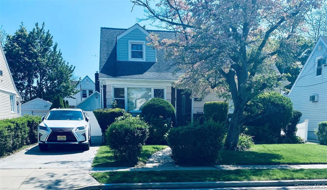 204 Beech Street, Valley Stream, NY 11580 Main Photo