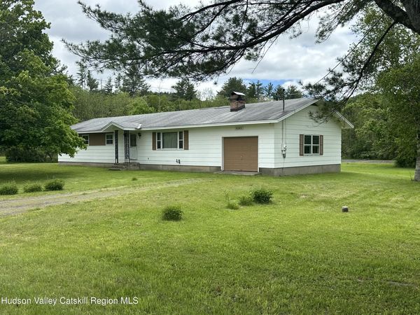 4283 County Route 9, New Lebanon, NY 12125