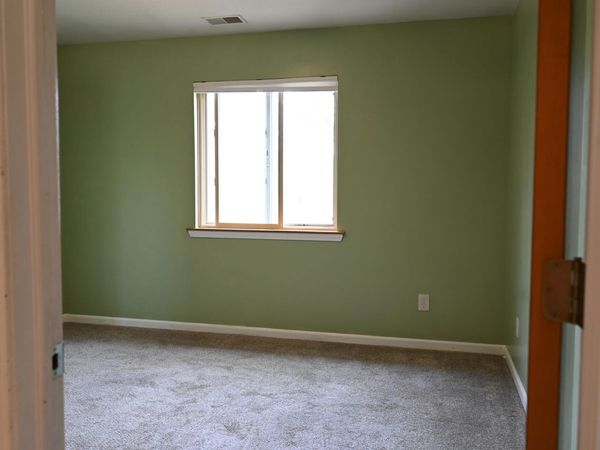 45762 Prairiegrass Court, Unit 7, Van Buren Twp, MI 48111