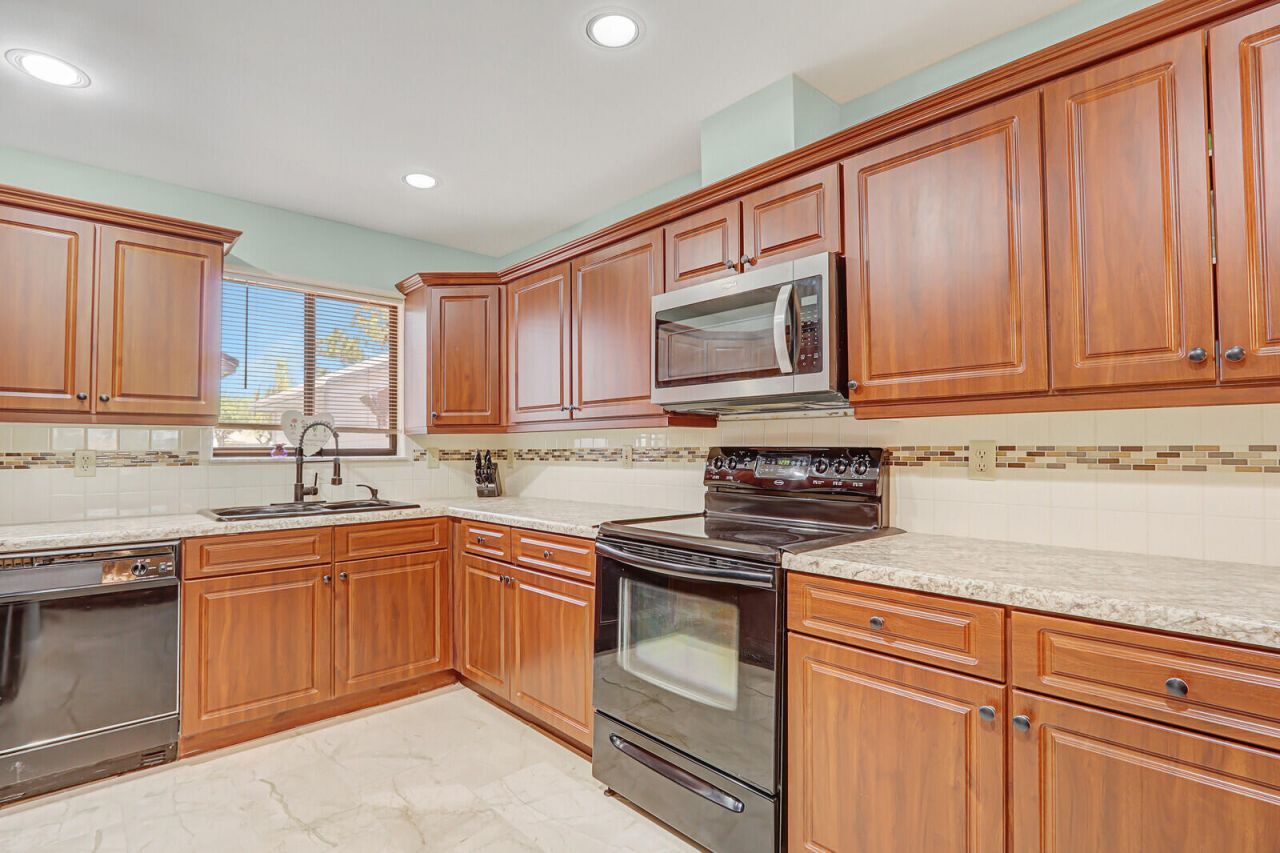 6148 SE Georgetown Place, Unit 805, Hobe Sound, FL 33455 Photo