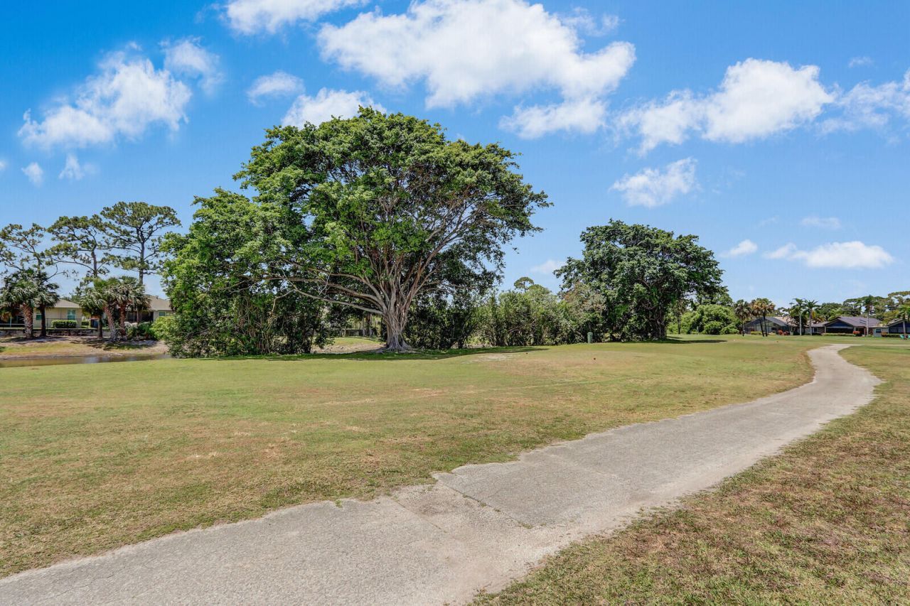 6148 SE Georgetown Place, Unit 805, Hobe Sound, FL 33455 Photo