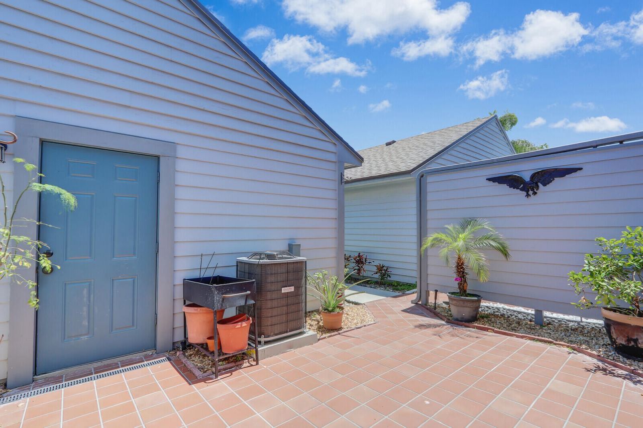6148 SE Georgetown Place, Unit 805, Hobe Sound, FL 33455 Photo