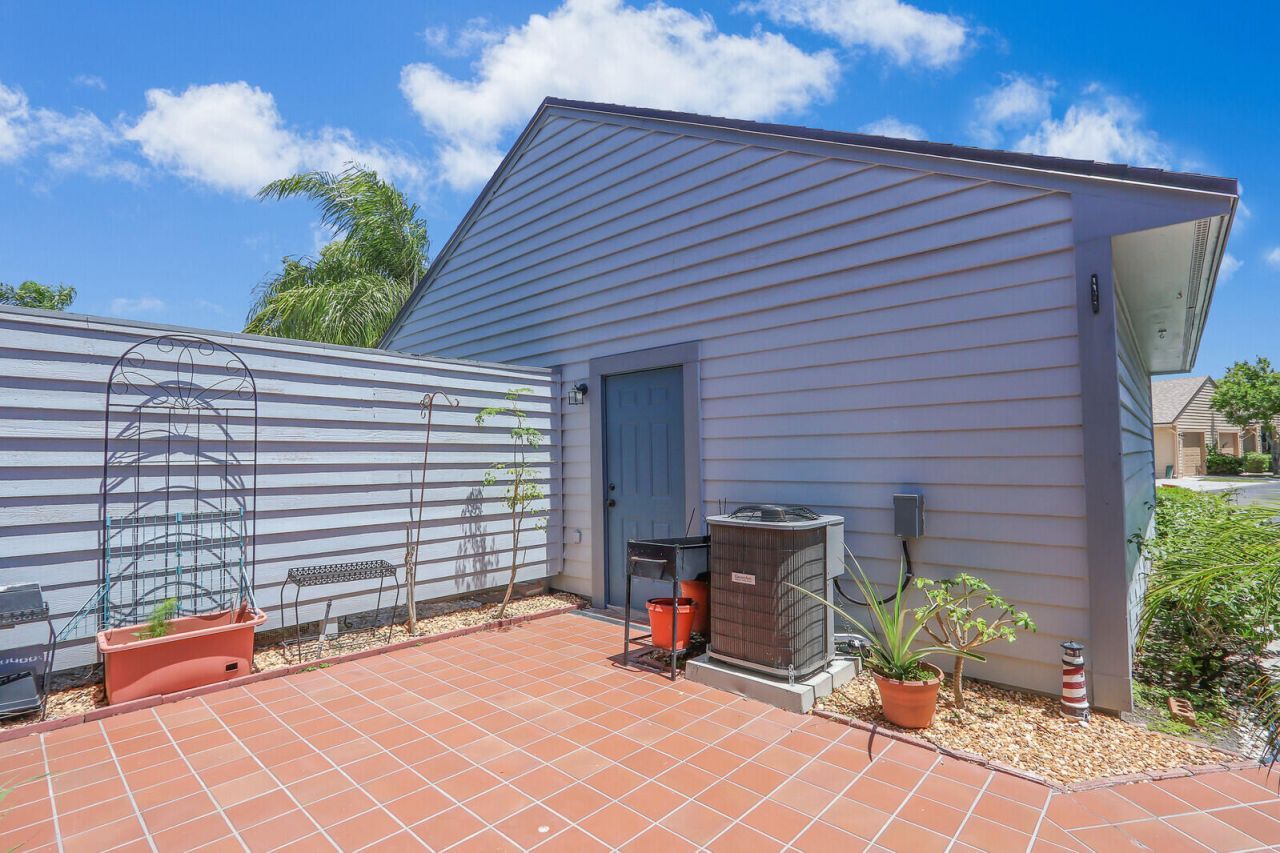 6148 SE Georgetown Place, Unit 805, Hobe Sound, FL 33455 Photo