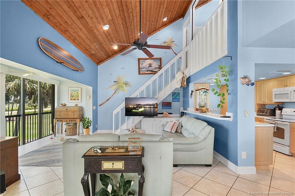 324 NE Golfview Circle, Unit 324, Stuart, FL 34996 Photo