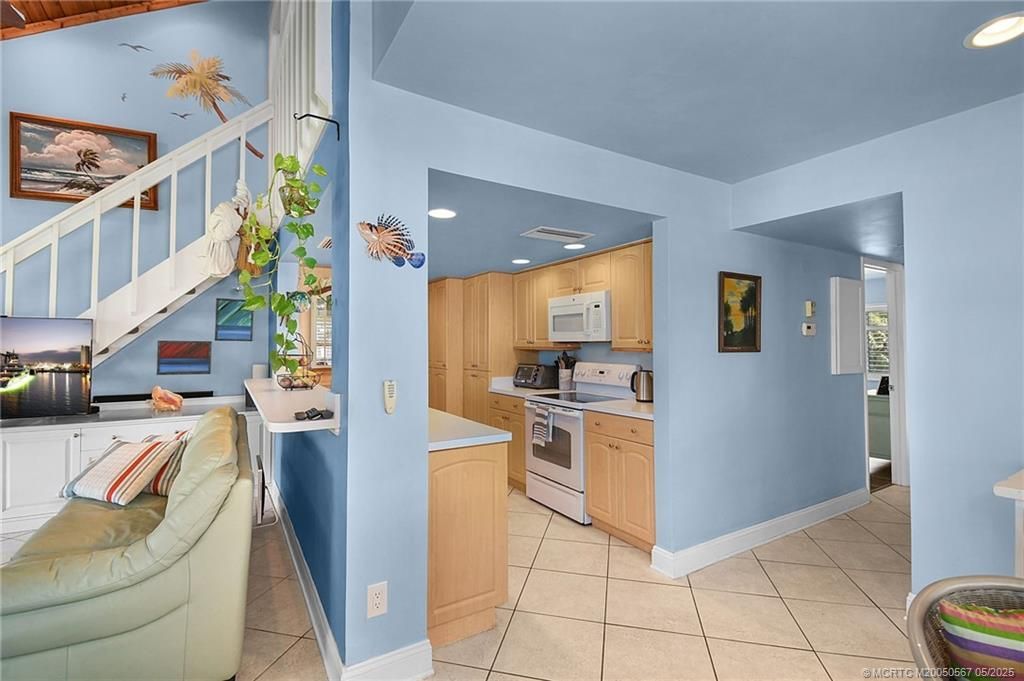 324 NE Golfview Circle, Unit 324, Stuart, FL 34996 Photo