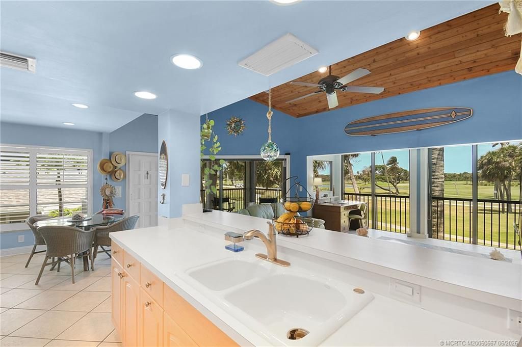 324 NE Golfview Circle, Unit 324, Stuart, FL 34996 Photo