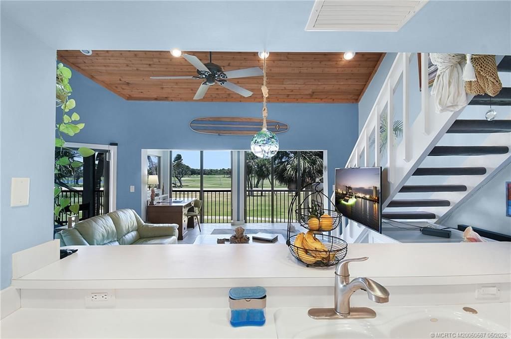 324 NE Golfview Circle, Unit 324, Stuart, FL 34996 Photo