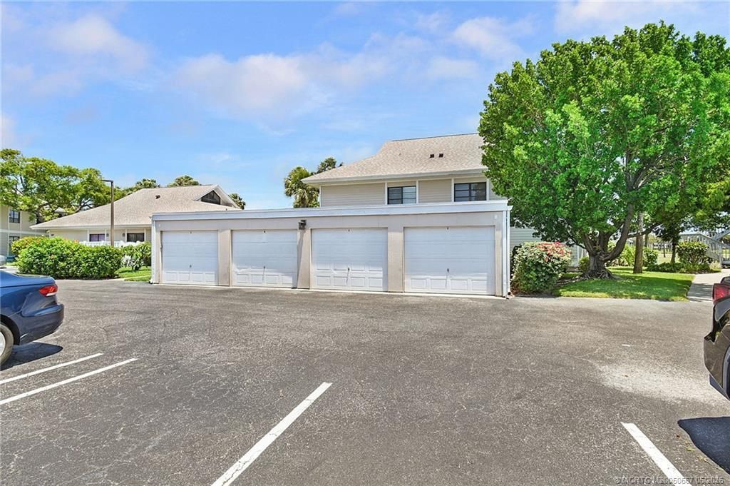 324 NE Golfview Circle, Unit 324, Stuart, FL 34996 Photo