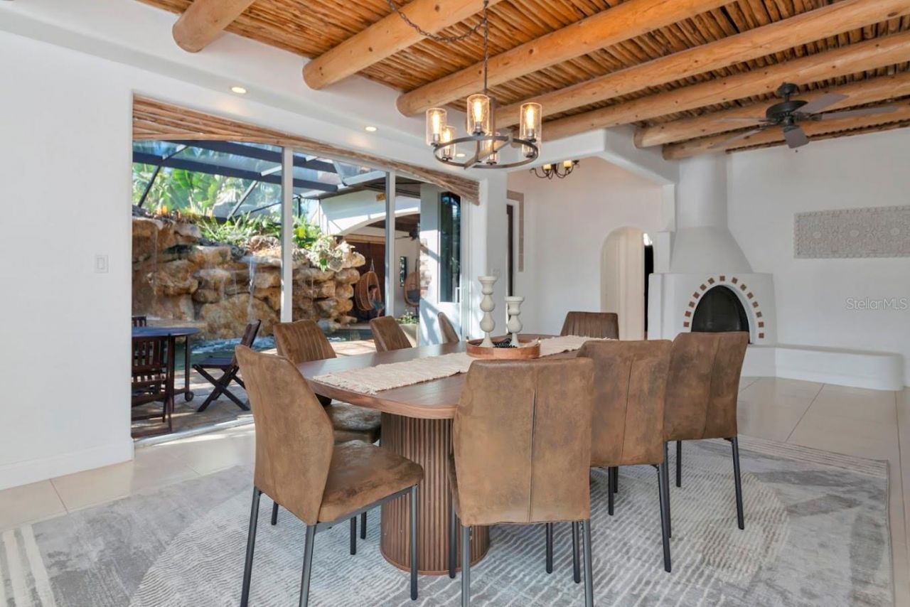 681 Avenida De Mayo, Sarasota, FL 34242 Photo