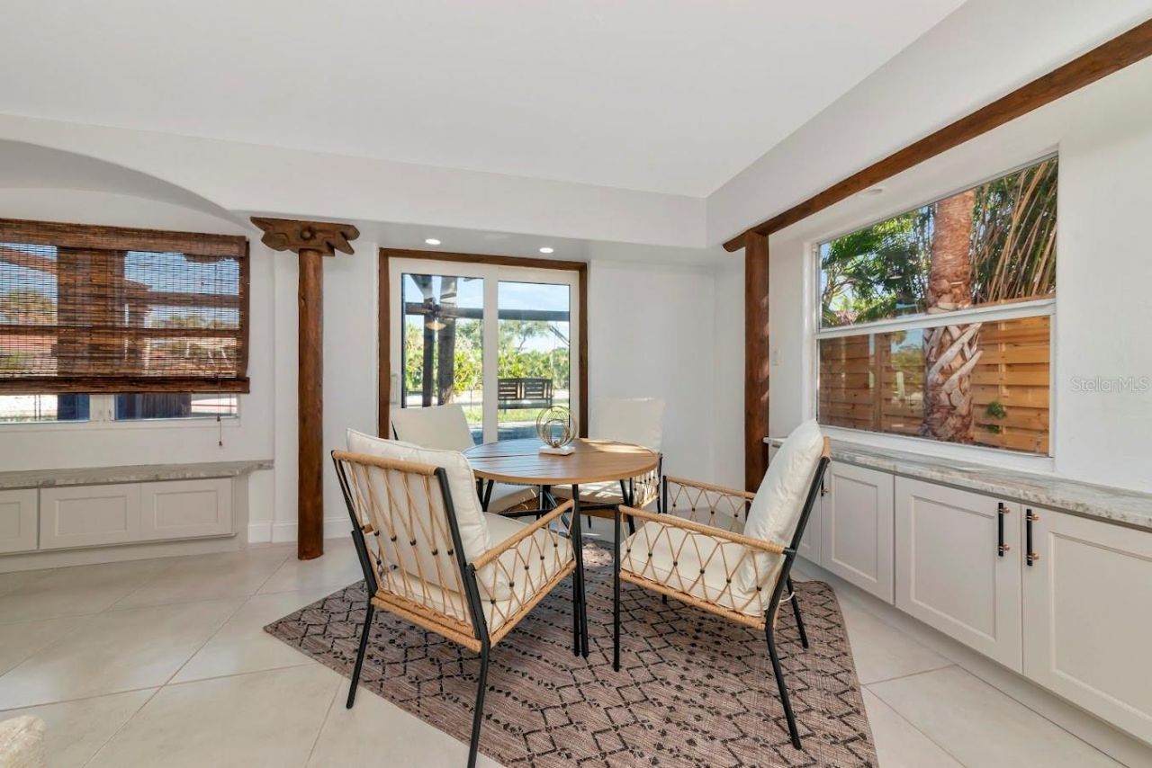 681 Avenida De Mayo, Sarasota, FL 34242 Photo