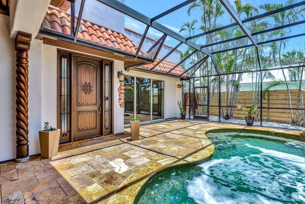 681 Avenida De Mayo, Sarasota, FL 34242 Photo