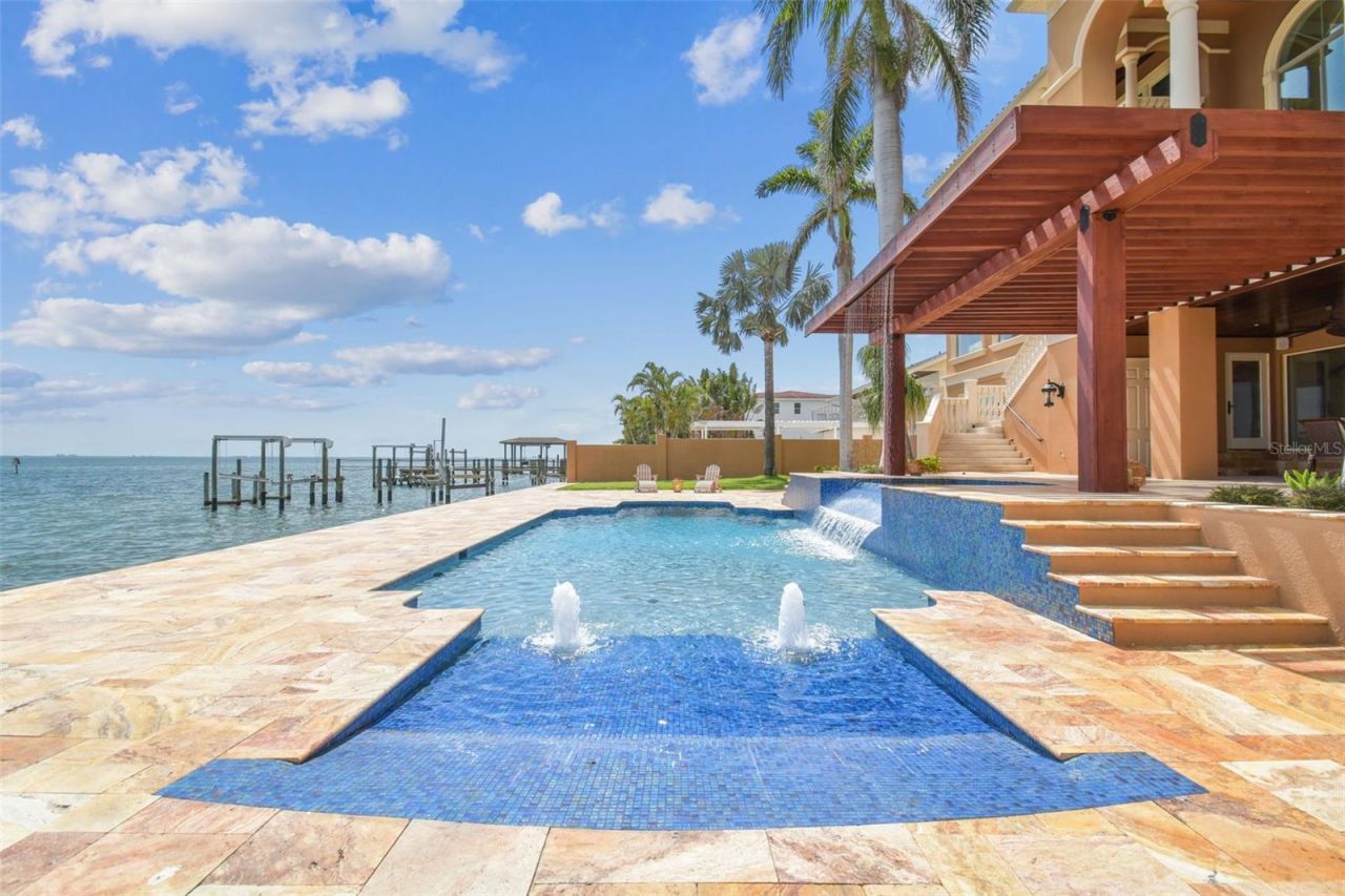 5810 Mariner Street, Tampa, FL 33609 Photo