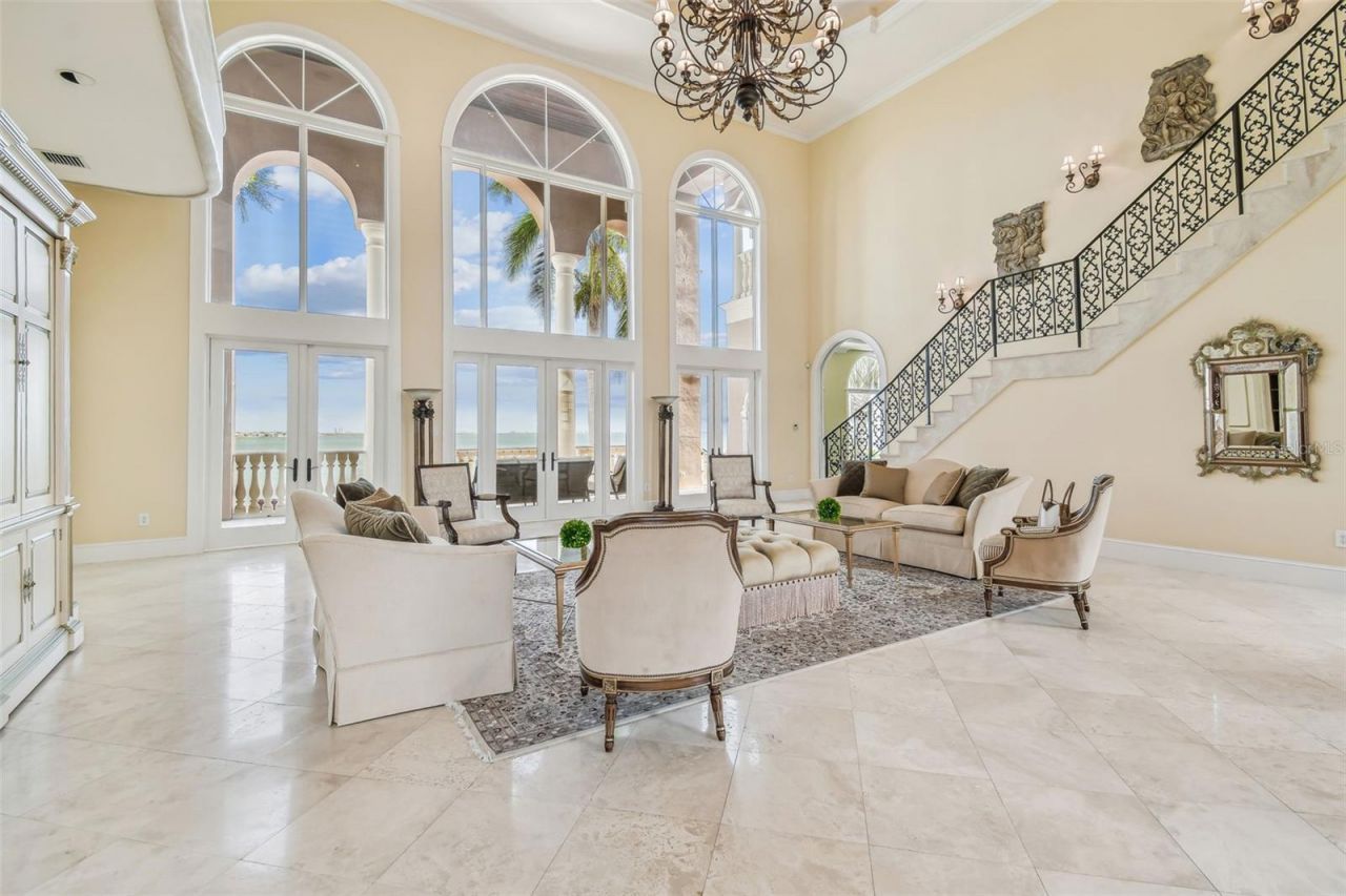 5810 Mariner Street, Tampa, FL 33609 Photo