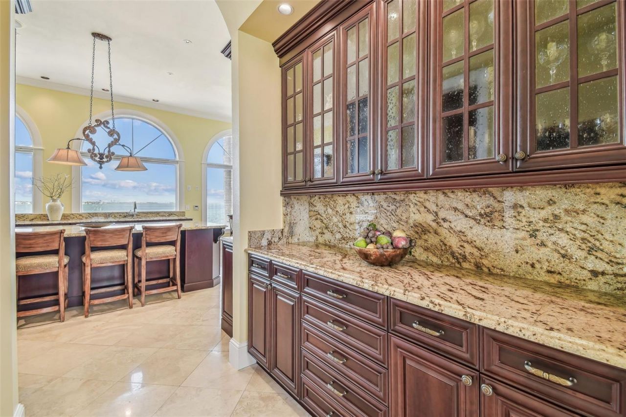 5810 Mariner Street, Tampa, FL 33609 Photo