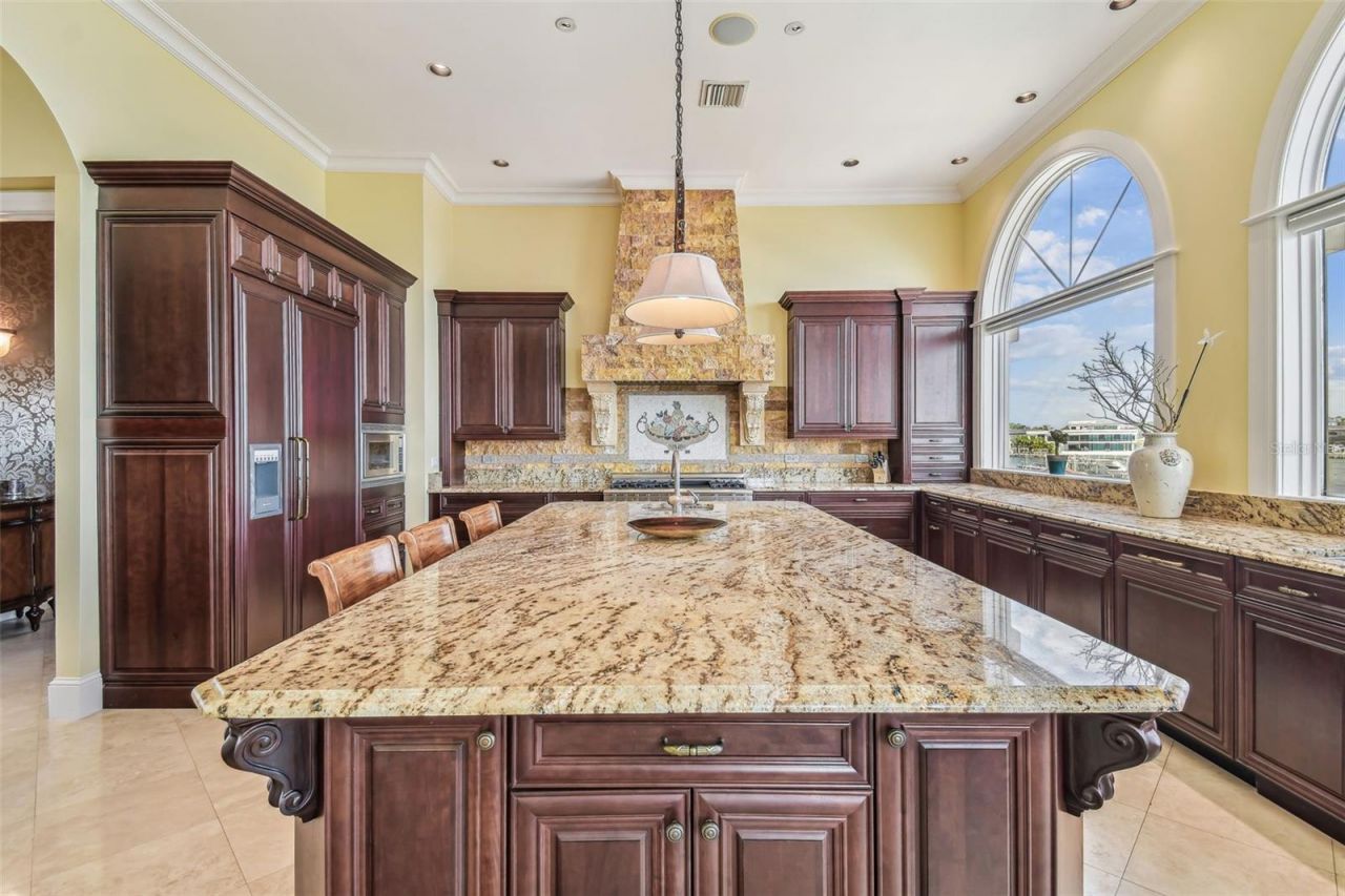 5810 Mariner Street, Tampa, FL 33609 Photo