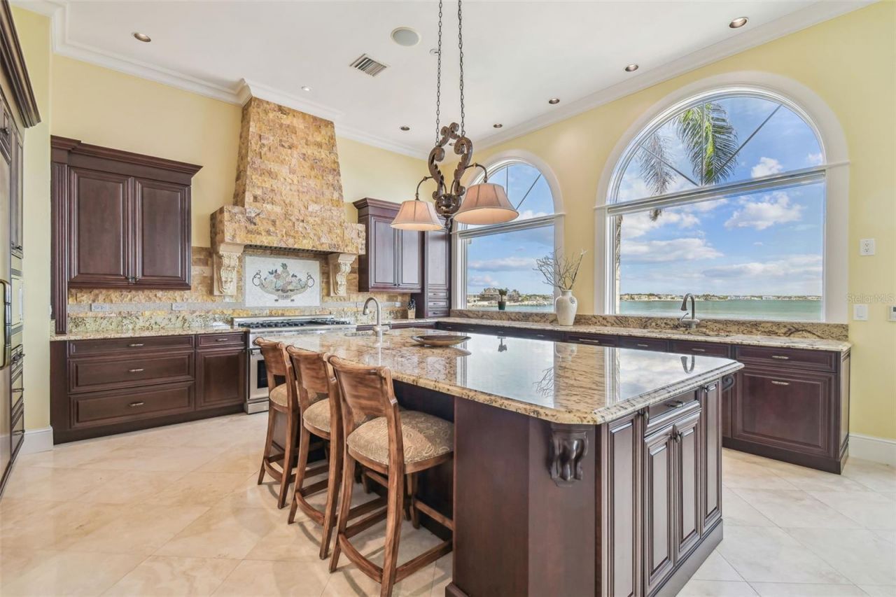 5810 Mariner Street, Tampa, FL 33609 Photo