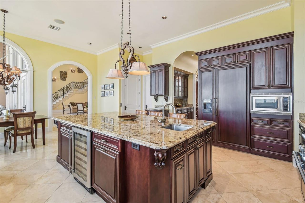 5810 Mariner Street, Tampa, FL 33609 Photo