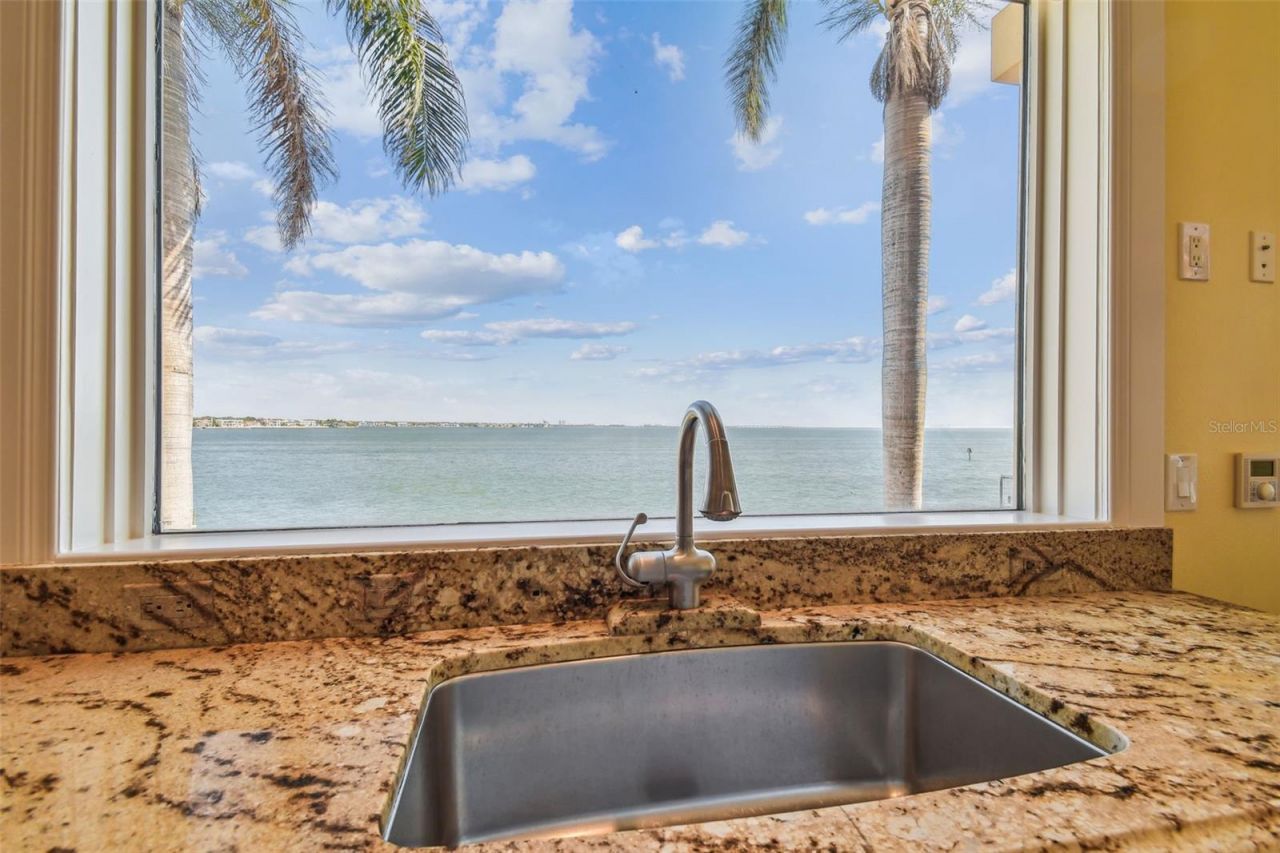 5810 Mariner Street, Tampa, FL 33609 Photo