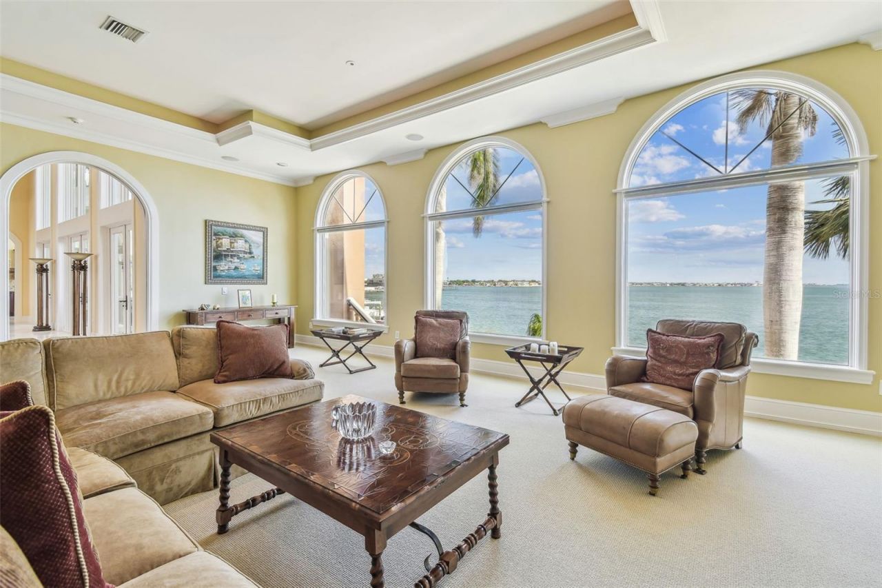 5810 Mariner Street, Tampa, FL 33609 Photo