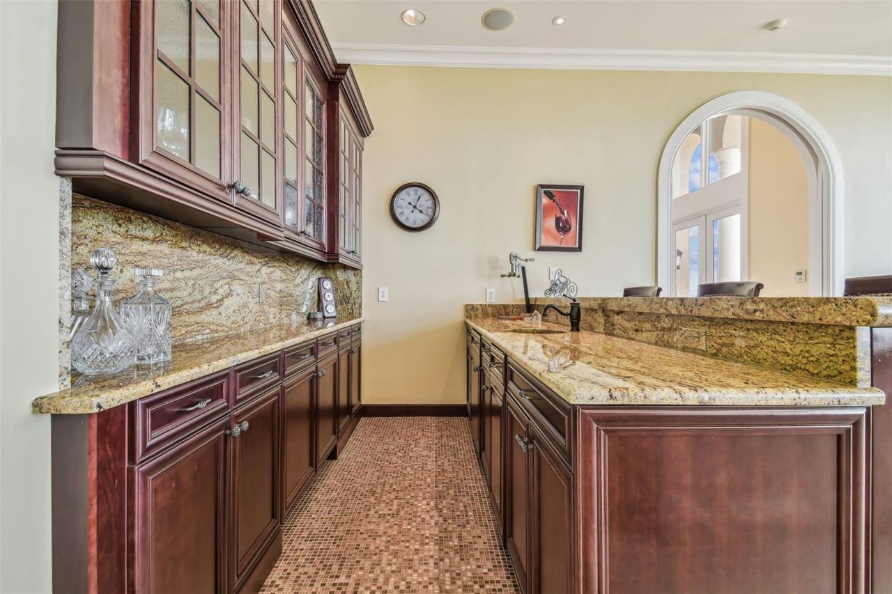 5810 Mariner Street, Tampa, FL 33609 Photo