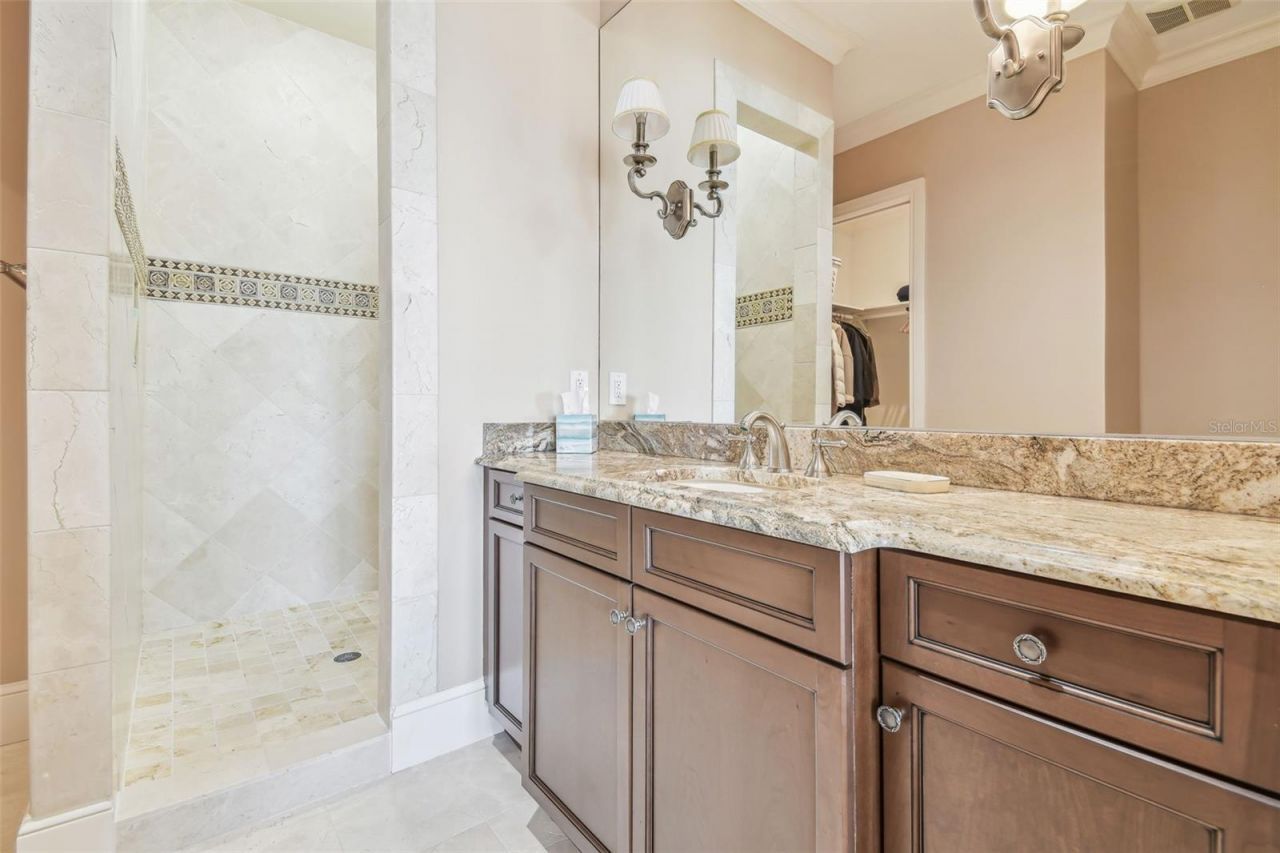 5810 Mariner Street, Tampa, FL 33609 Photo