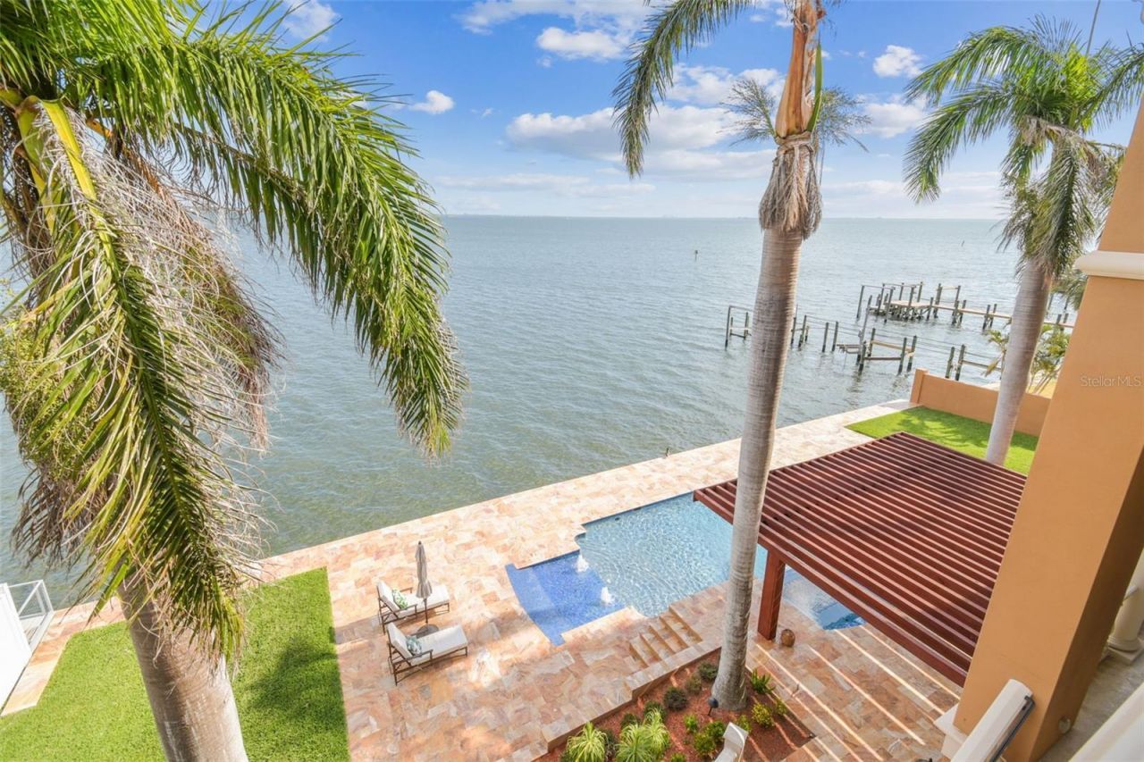 5810 Mariner Street, Tampa, FL 33609 Photo