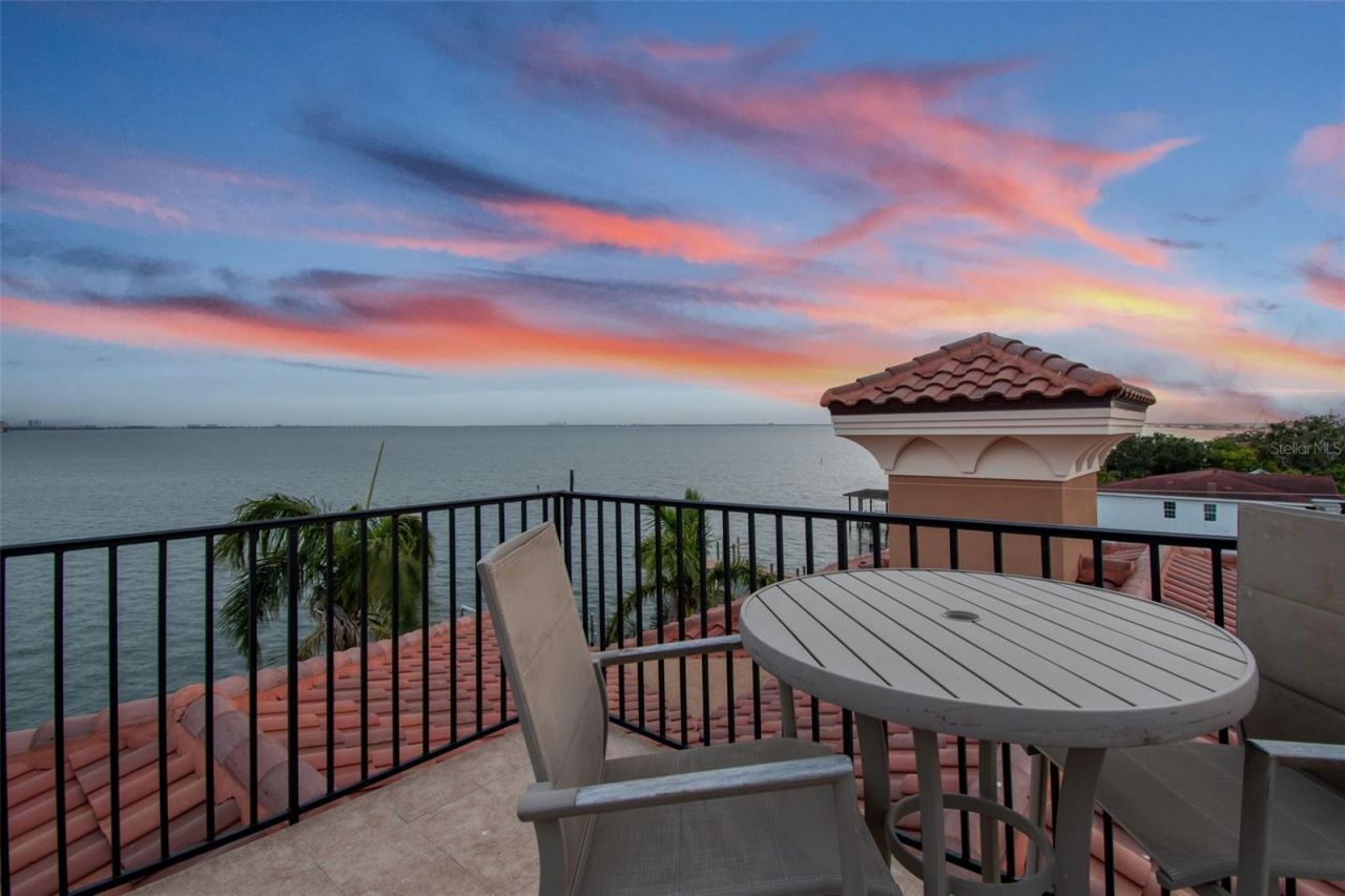 5810 Mariner Street, Tampa, FL 33609 Photo