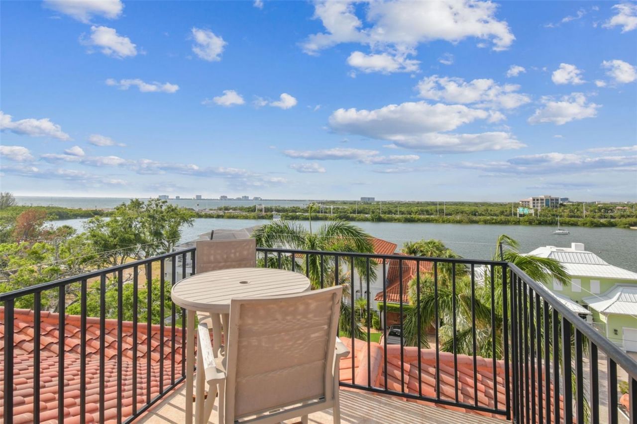 5810 Mariner Street, Tampa, FL 33609 Photo