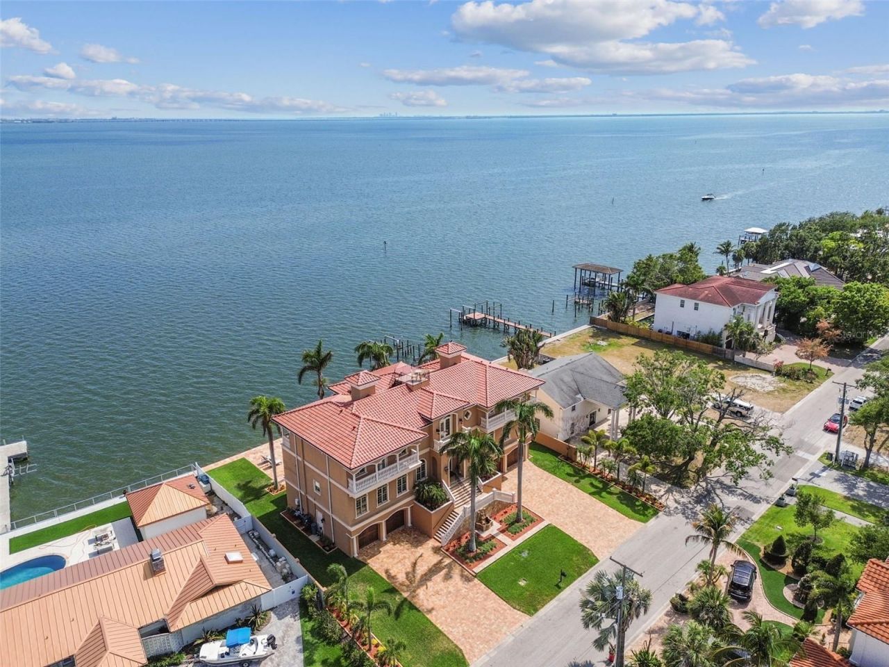 5810 Mariner Street, Tampa, FL 33609 Photo