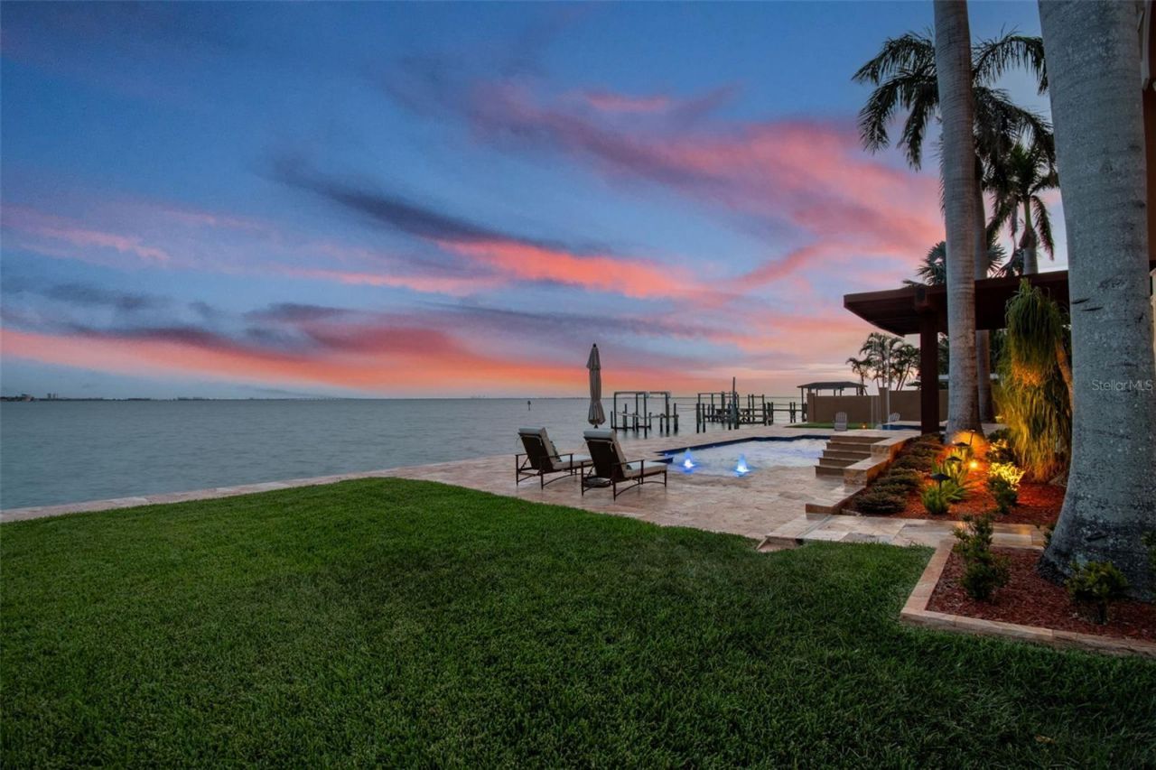 5810 Mariner Street, Tampa, FL 33609 Photo