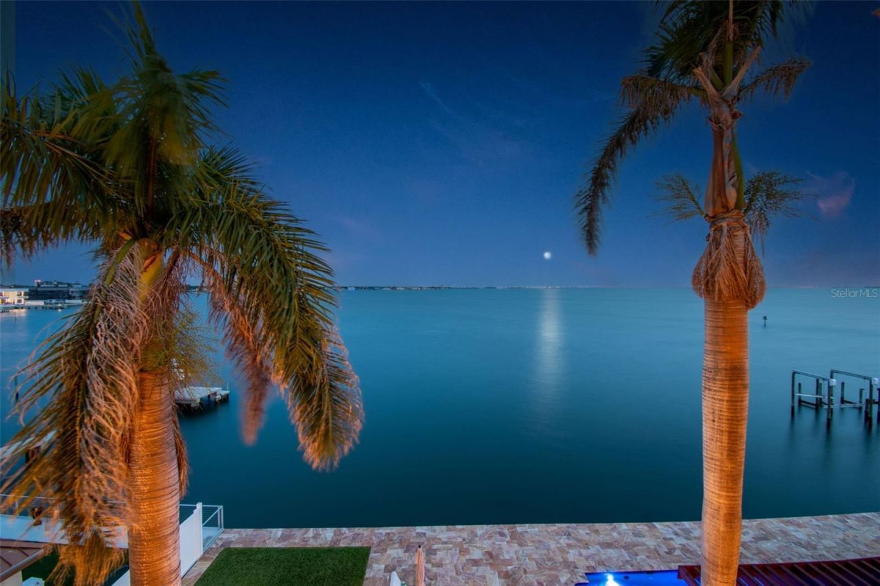 5810 Mariner Street, Tampa, FL 33609 Photo