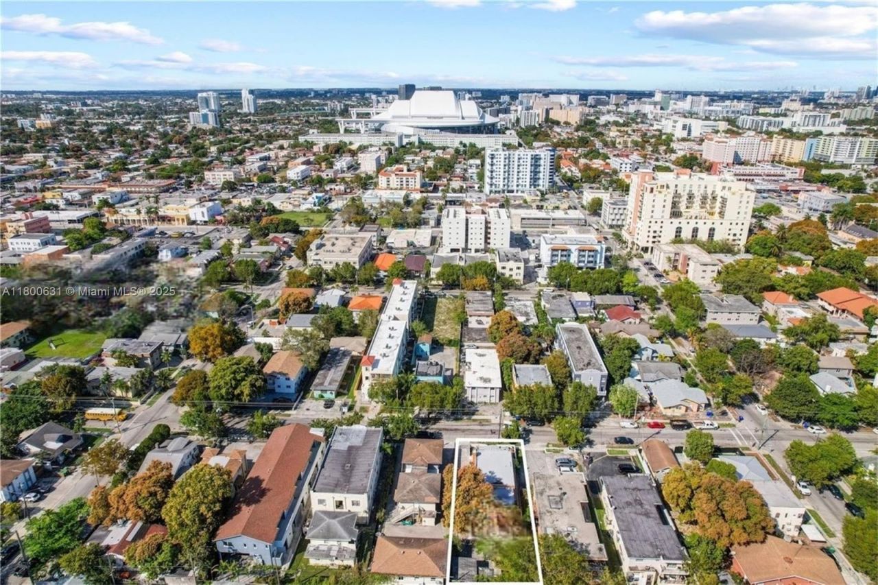 1436 SW 3rd St, Miami, FL 33135 Photo