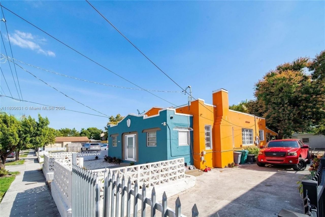 1436 SW 3rd St, Miami, FL 33135 Photo