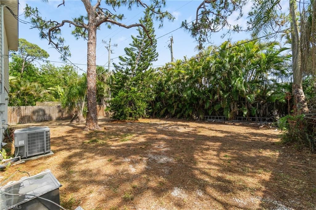 9025 Somerset Ln, Bonita Springs, FL 34135 Photo