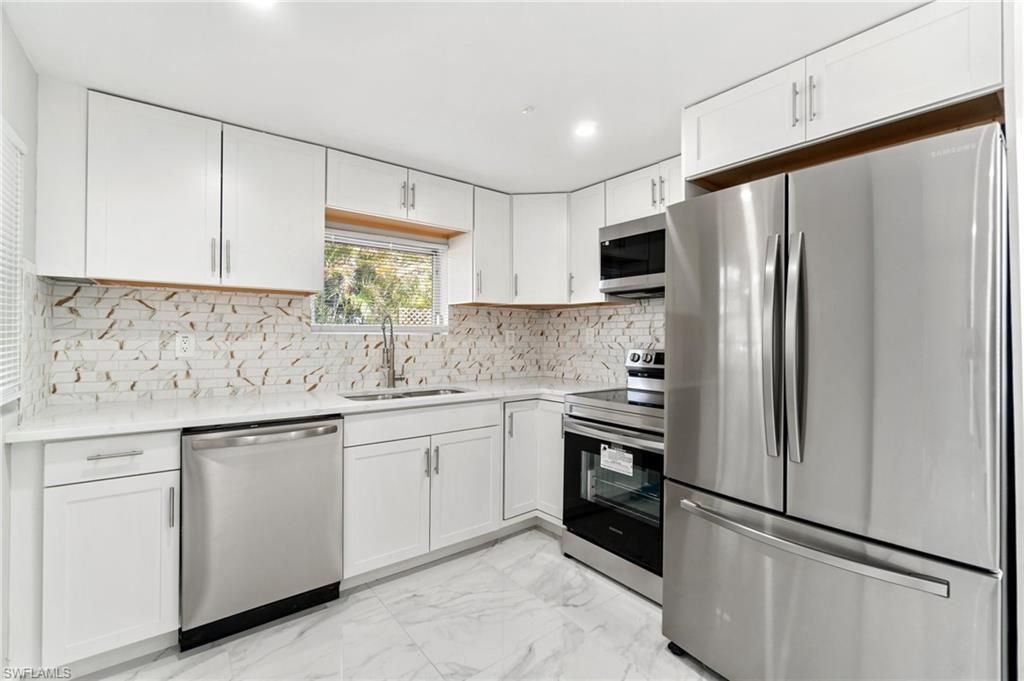 9025 Somerset Ln, Bonita Springs, FL 34135 Photo