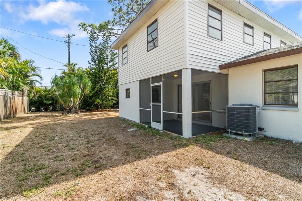 9025 Somerset Ln, Bonita Springs, FL 34135 Photo