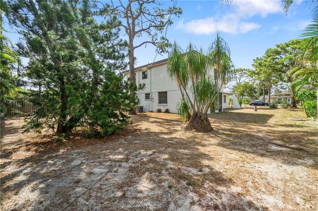 9025 Somerset Ln, Bonita Springs, FL 34135 Photo