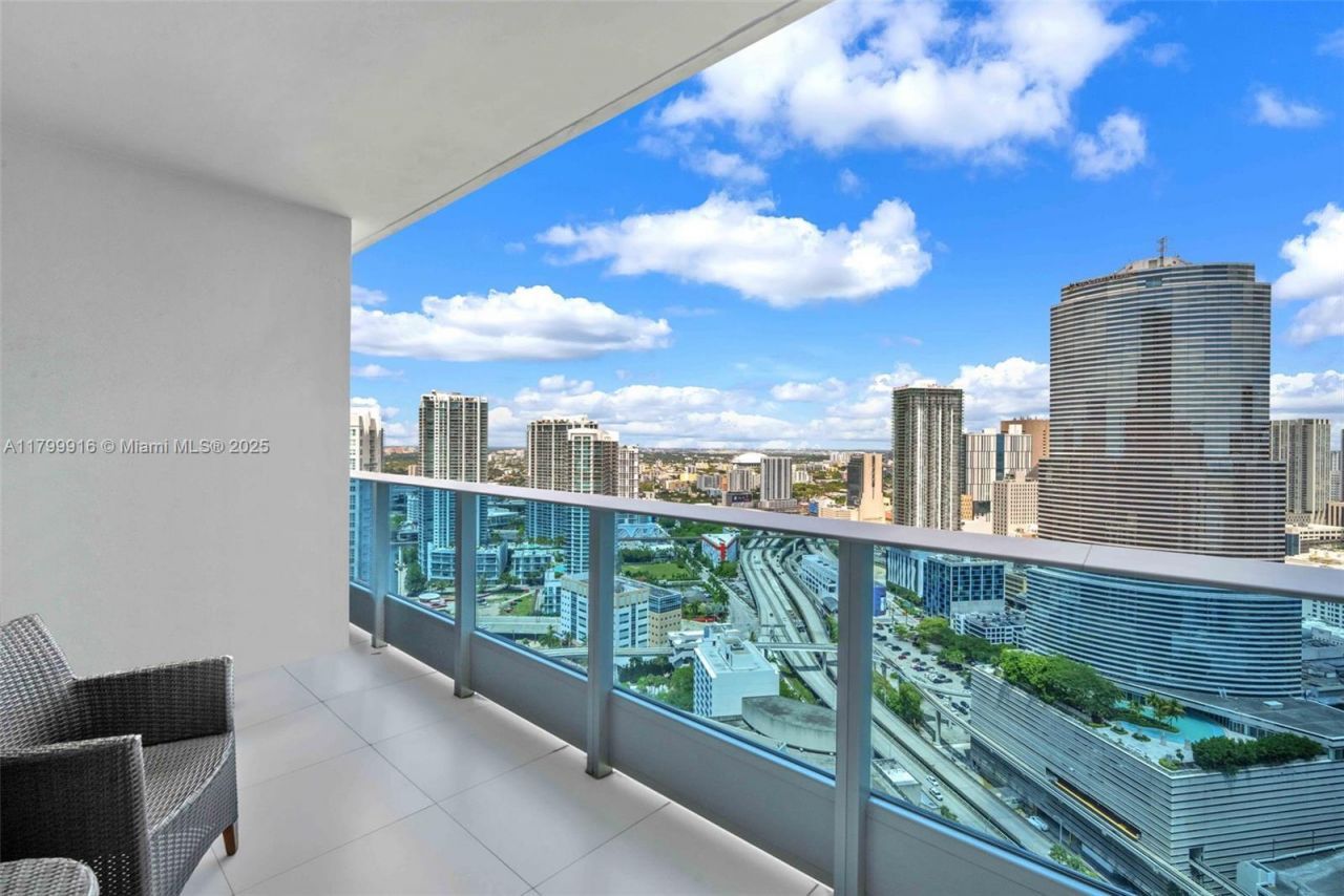 200 Biscayne Boulevard Way, Unit 4012, Miami, FL 33131 Photo