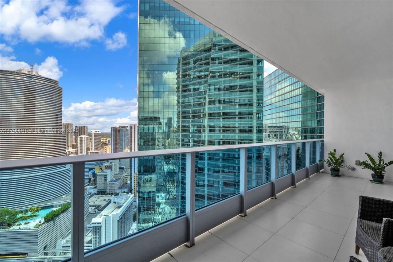 200 Biscayne Boulevard Way, Unit 4012, Miami, FL 33131 Photo