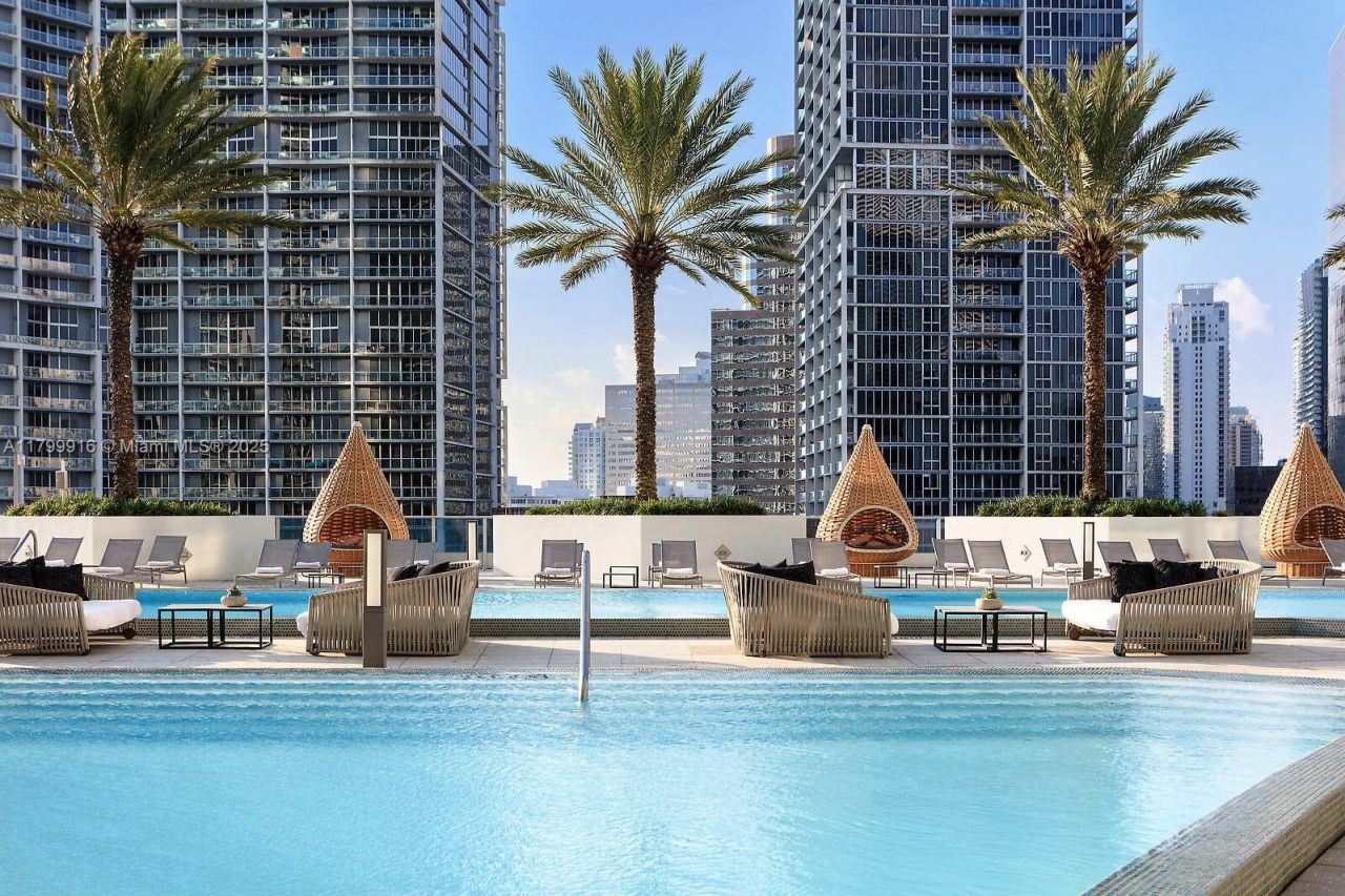 200 Biscayne Boulevard Way, Unit 4012, Miami, FL 33131 Photo